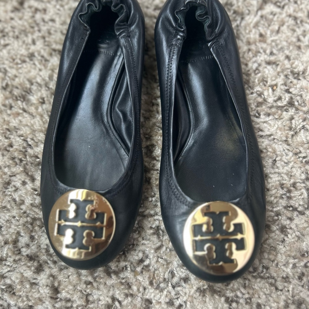 Tory Burch Black Flats with Gold Logo - Picture 6 of 6